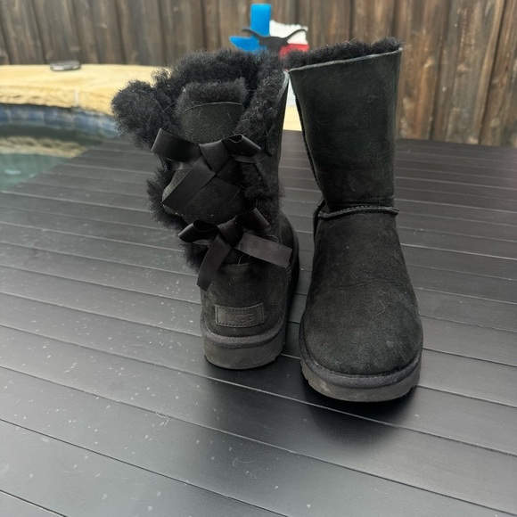 UGG Black Bailey Bow 2 Sheepskin-Lined Boots - Picture 12 of 14